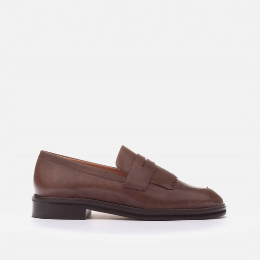 Fringed loafers