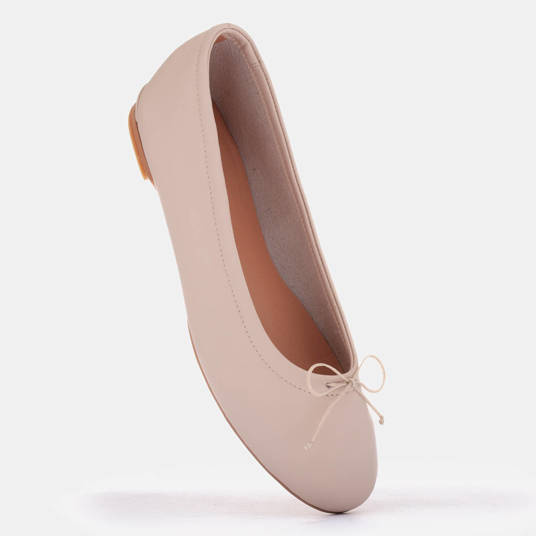 Ballerinas made of delicate grain leather