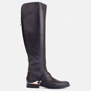 Leather riding boots with gold plate